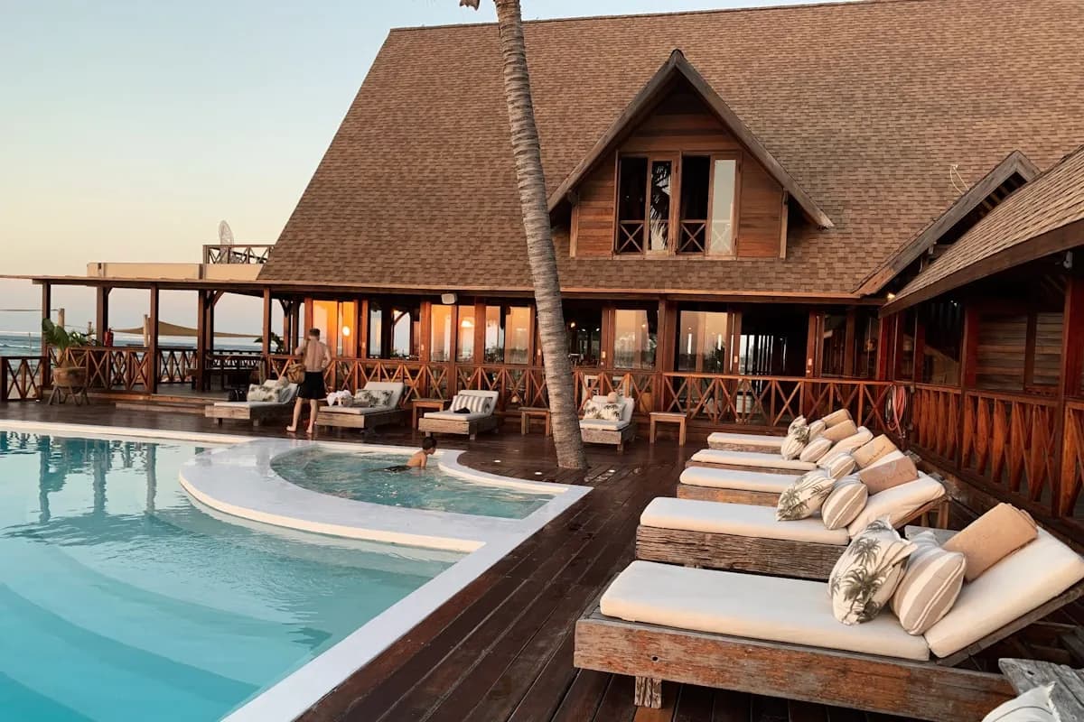 Booking.com Hotel Deal Search