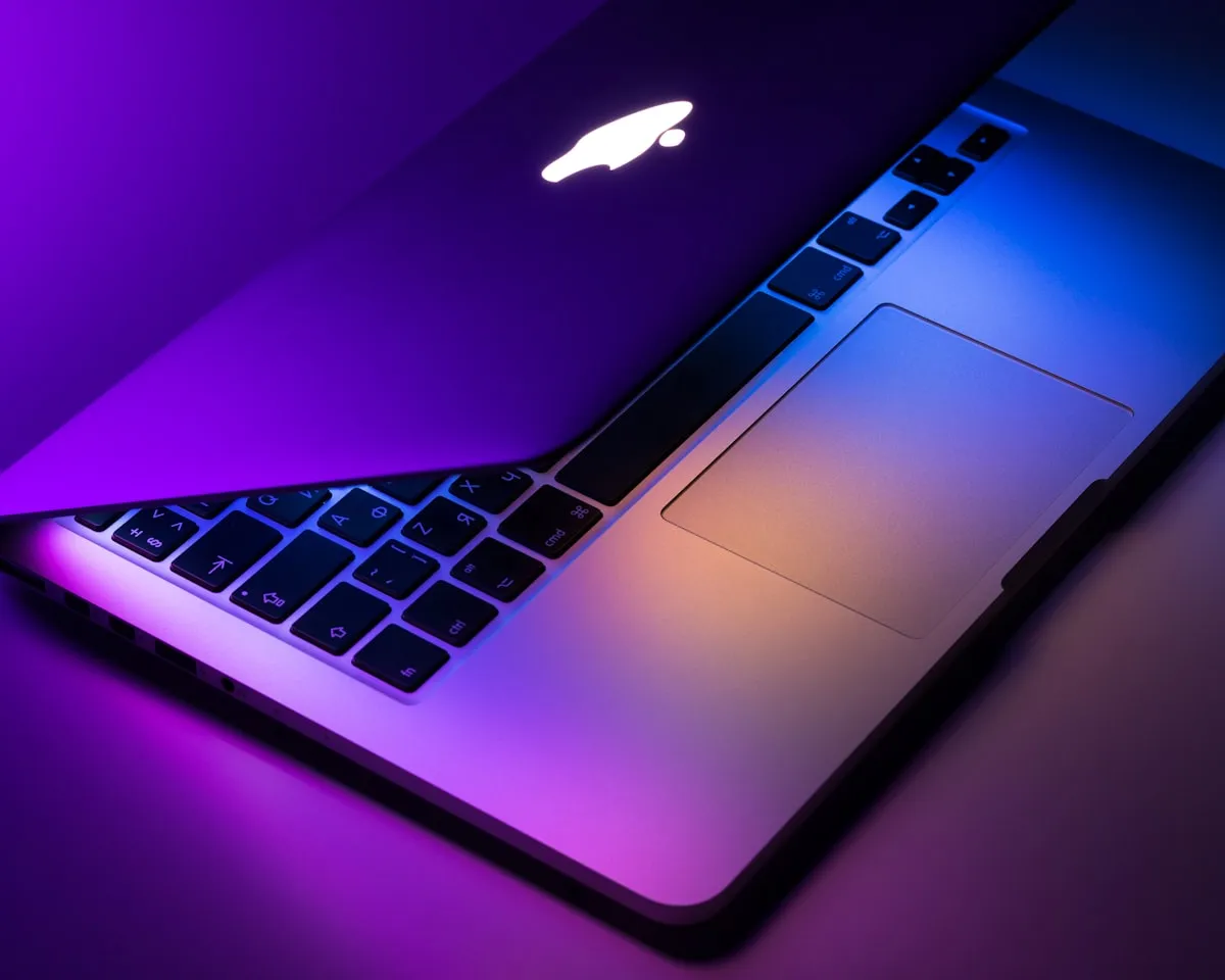 Apple MacBook Air 13-inch with M5